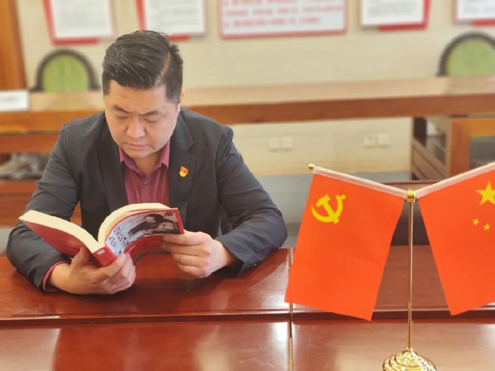志存高遠(yuǎn)：讀紅書、建信念